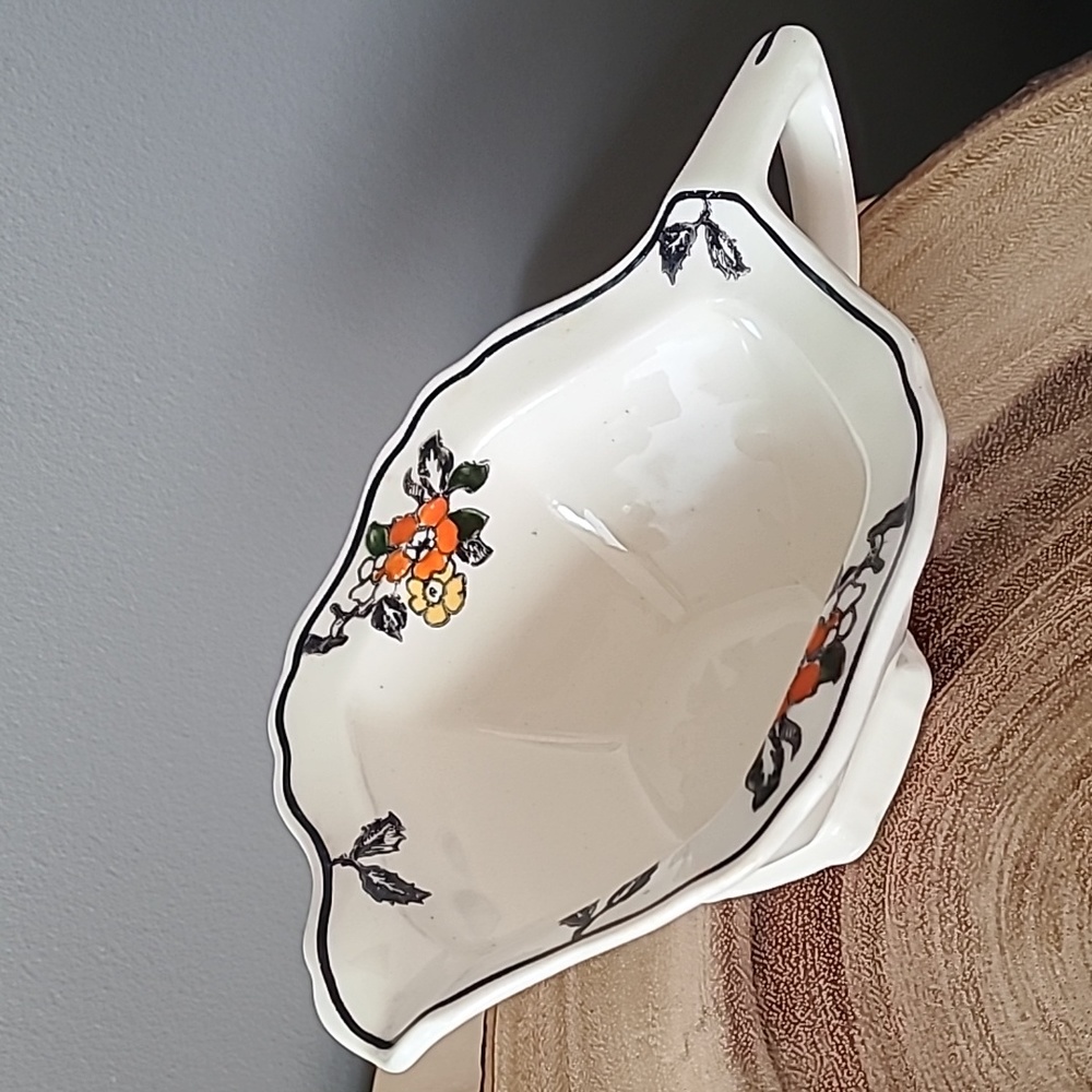 *2/$20 clearout* Vintage - John Maddock & Sons Ltd. Minerva pattern